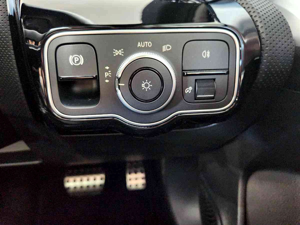 Photo 18 of 20