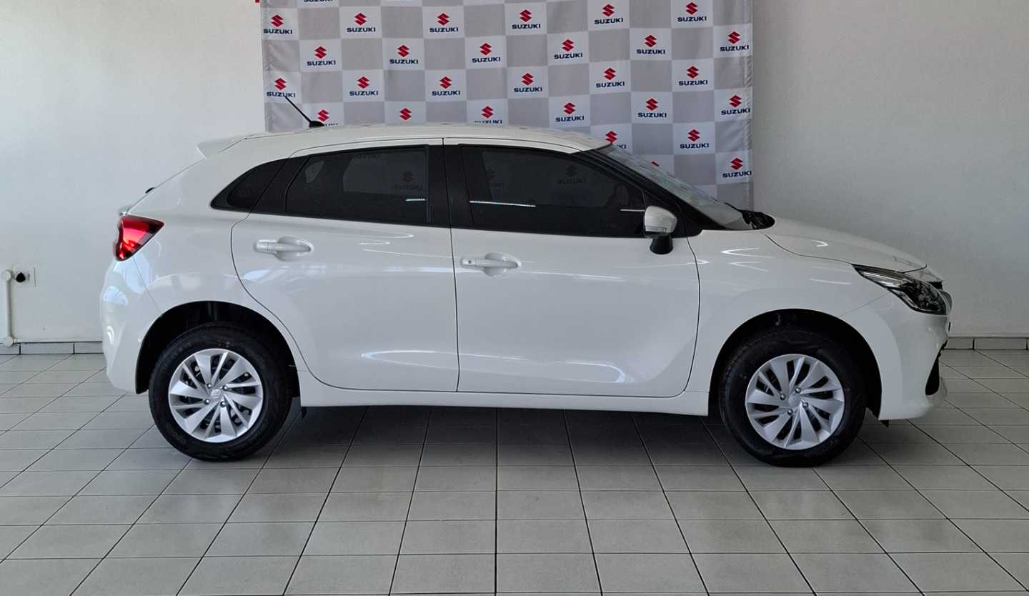 Photo 3 of 24