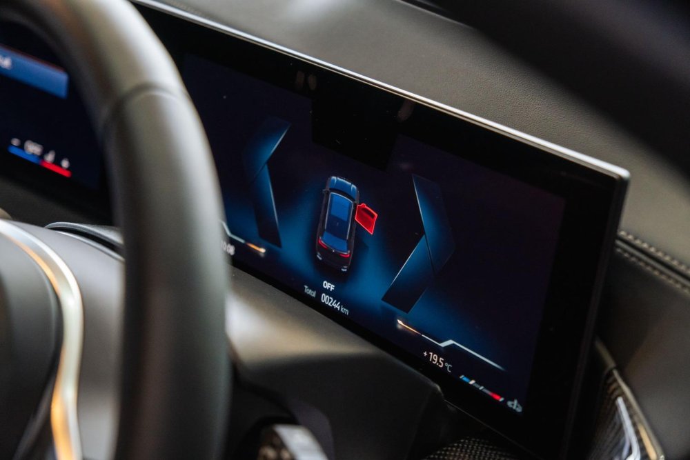 Photo 25 of 28