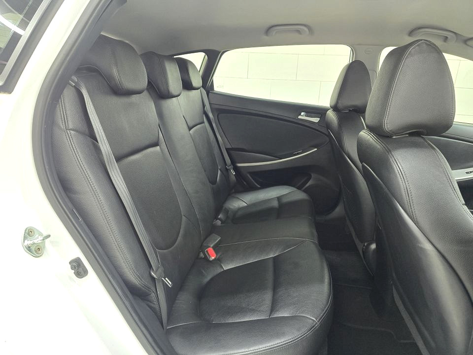 Photo 18 of 20