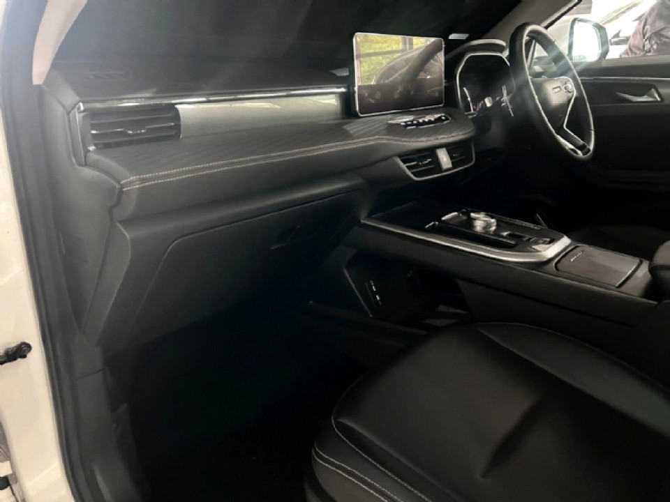 Photo 10 of 16