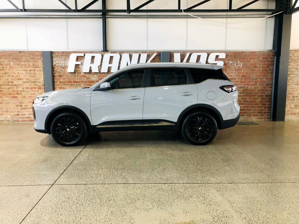 Photo 5 of 16