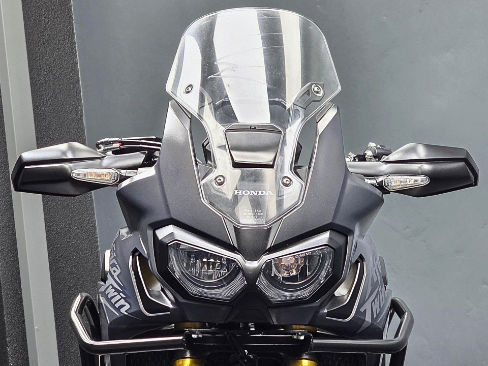 Photo 9 of 18