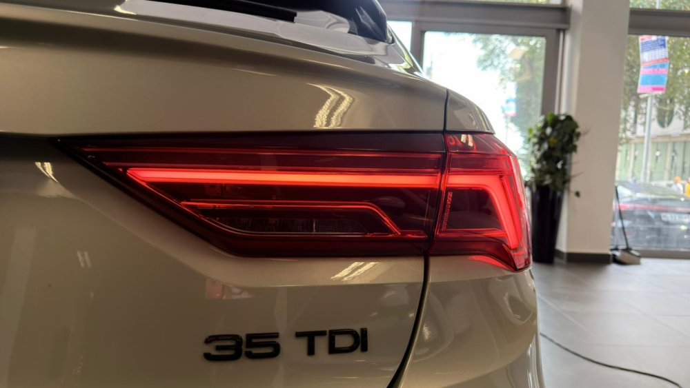 Photo 10 of 22