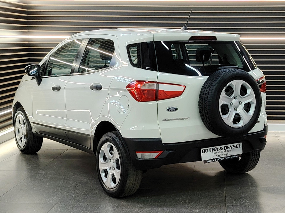 Photo 3 of 28