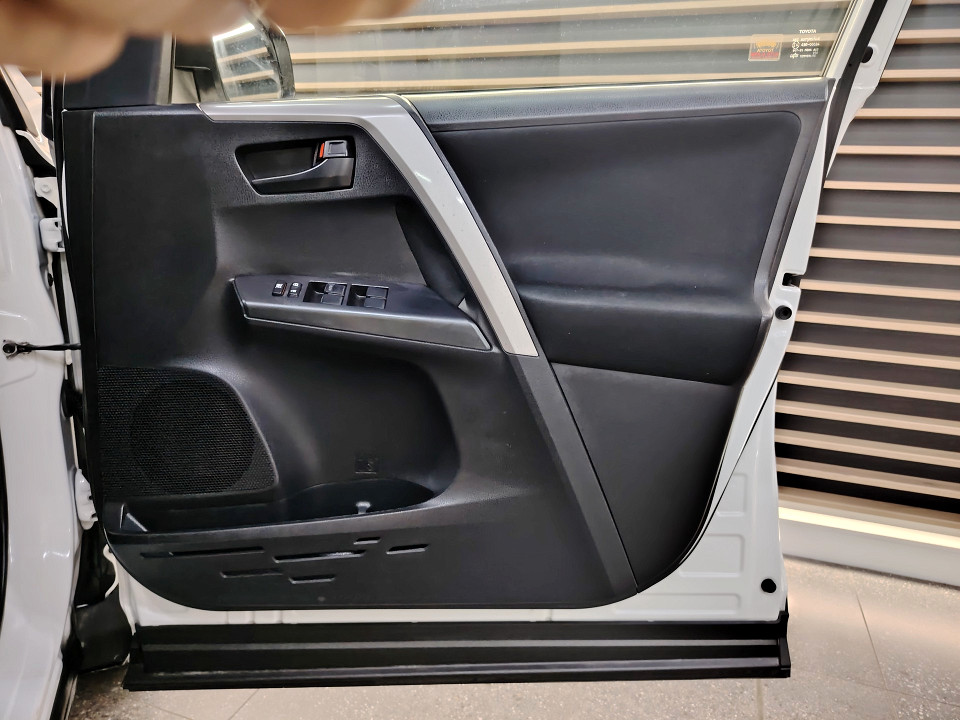 Photo 7 of 29