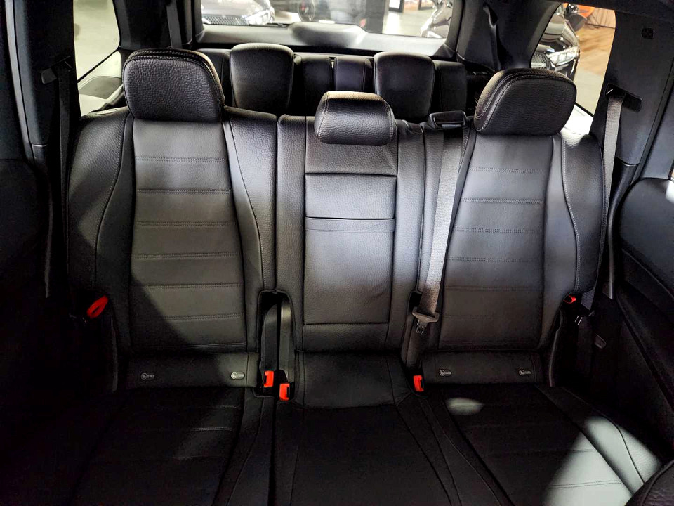 Photo 17 of 20