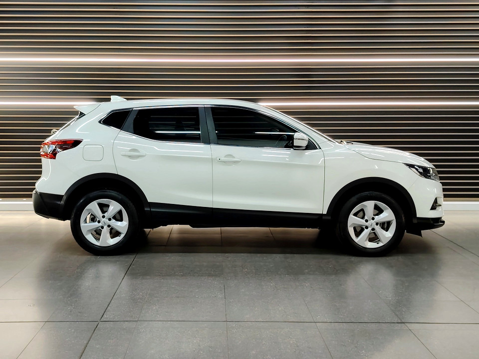 Photo 22 of 30
