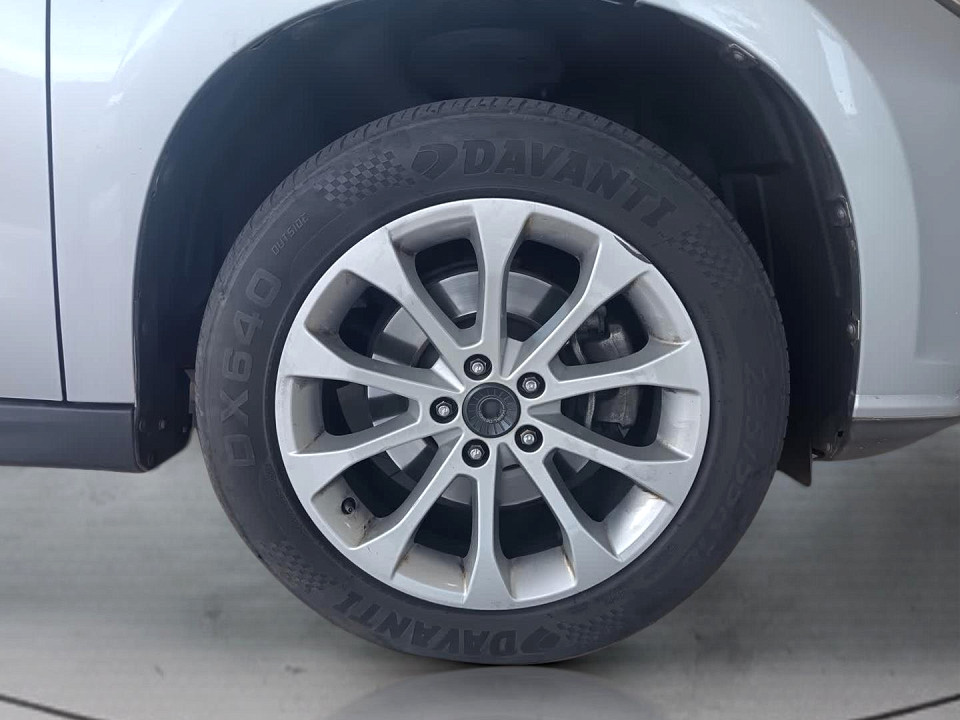 Photo 11 of 20