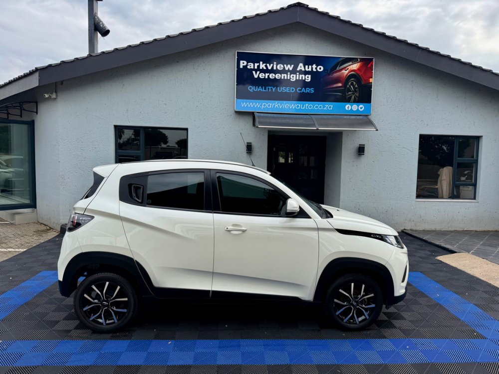 Photo 23 of 27