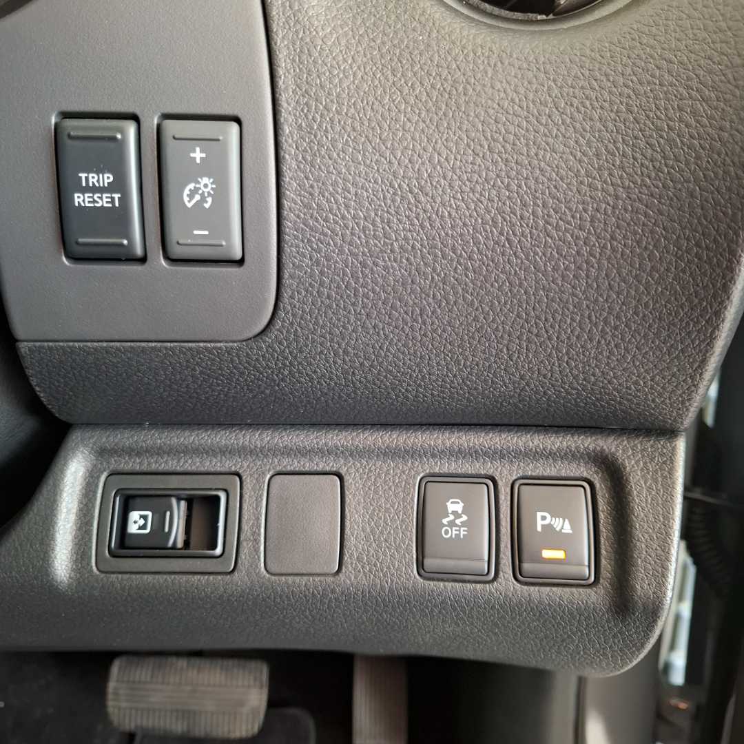 Photo 17 of 27