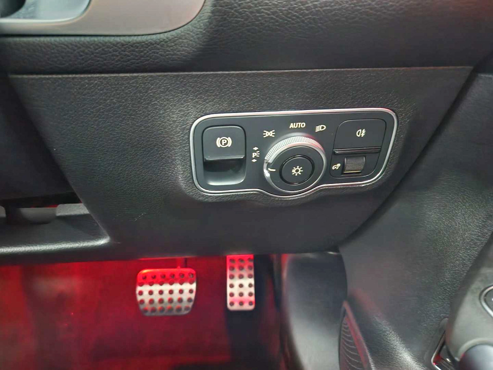 Photo 18 of 20