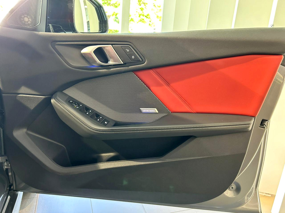 Photo 10 of 16
