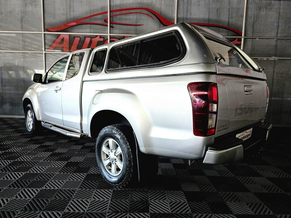 Photo 4 of 8