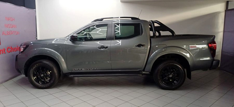 Photo 11 of 30