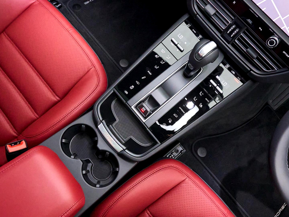 Photo 18 of 19