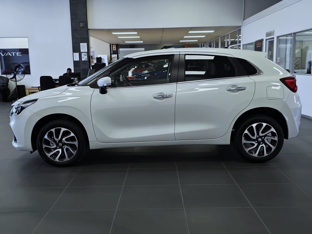 Photo 4 of 29