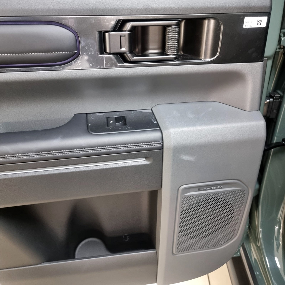 Photo 23 of 34