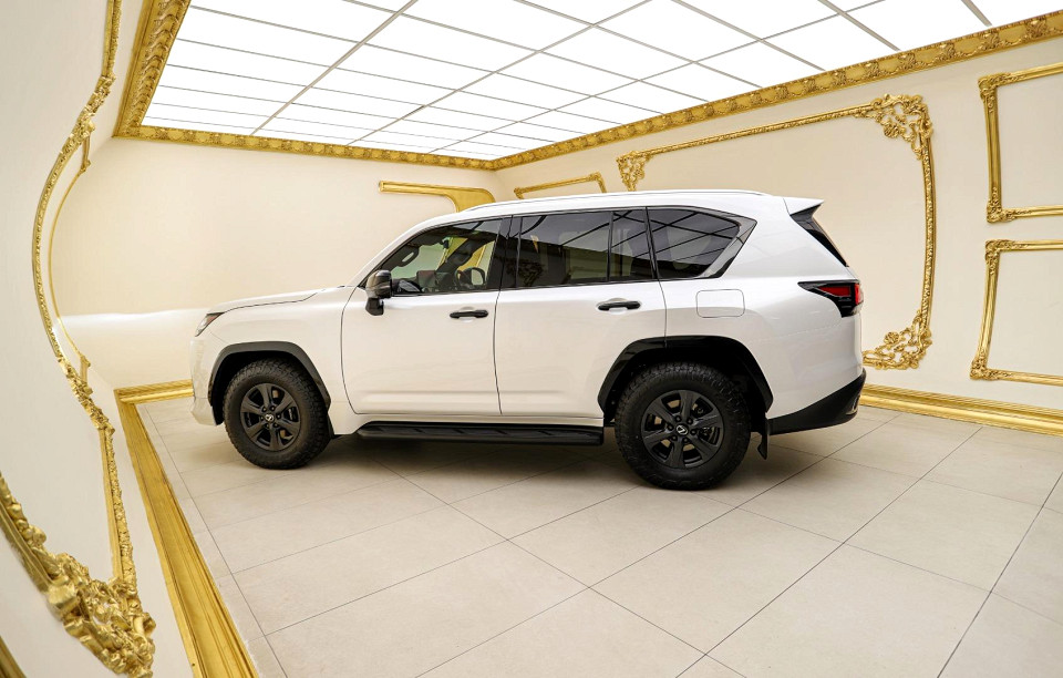 Photo 5 of 18