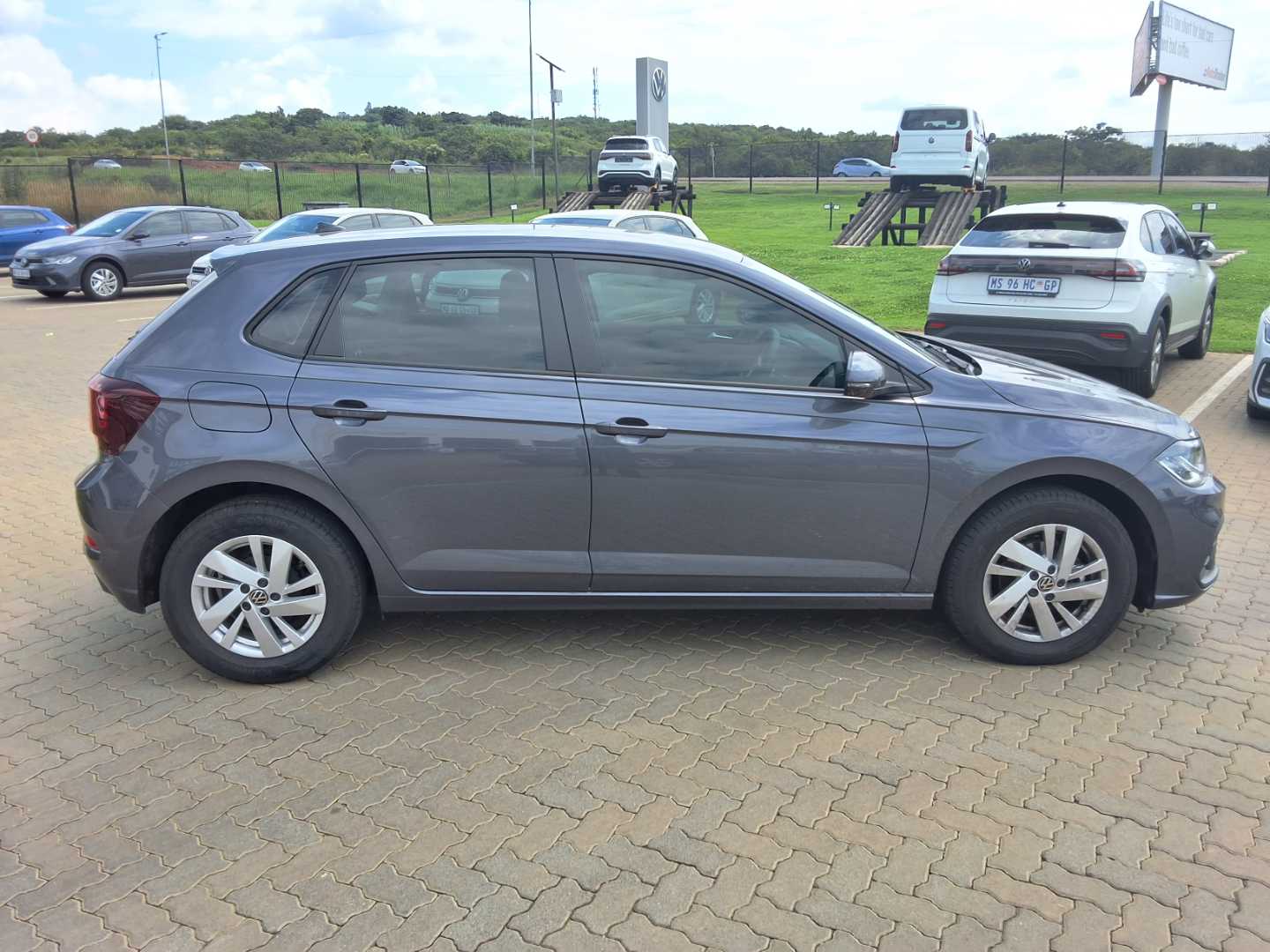 Photo 4 of 17