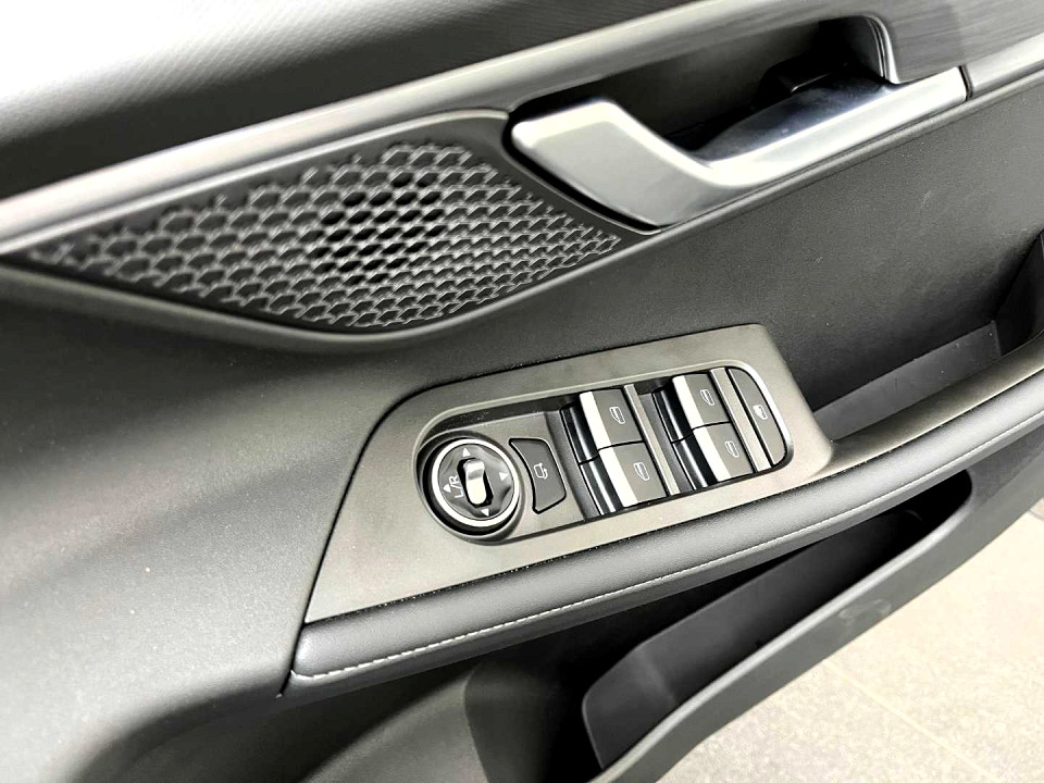Photo 9 of 20