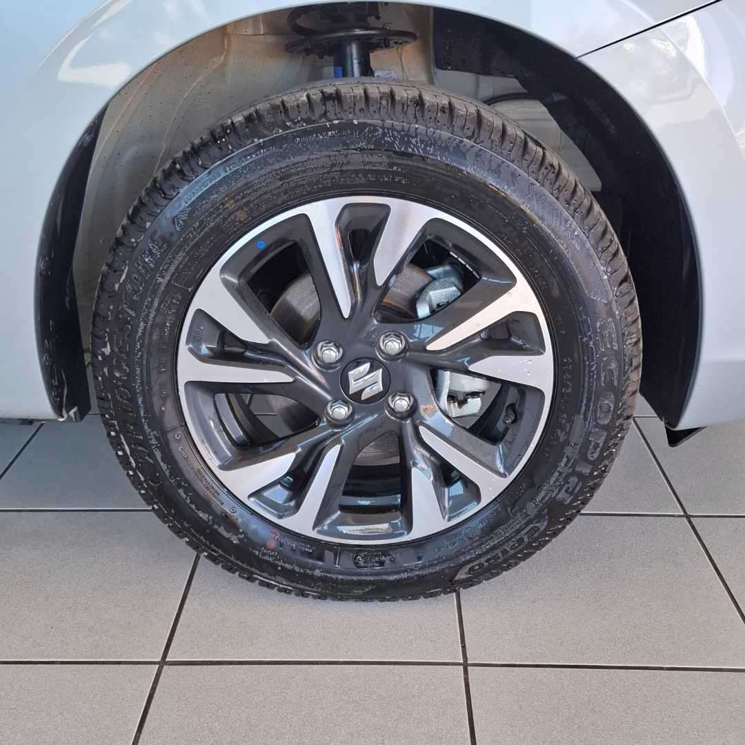 Photo 10 of 26