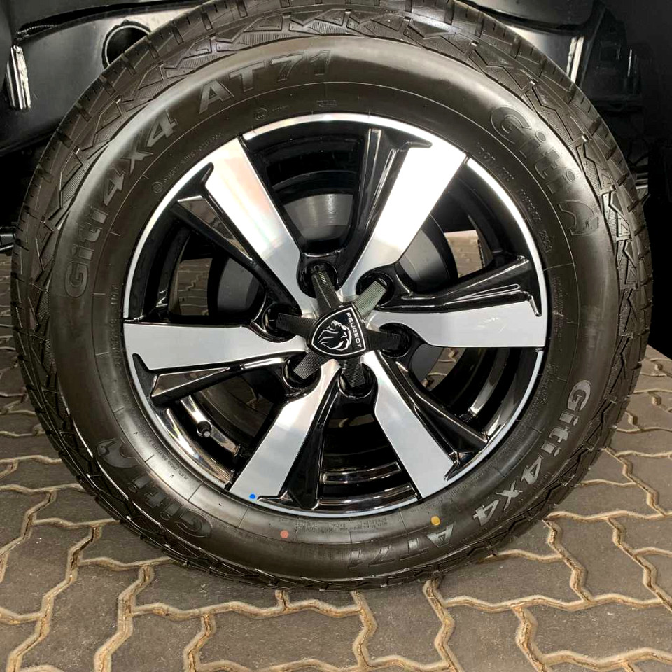 Photo 19 of 20