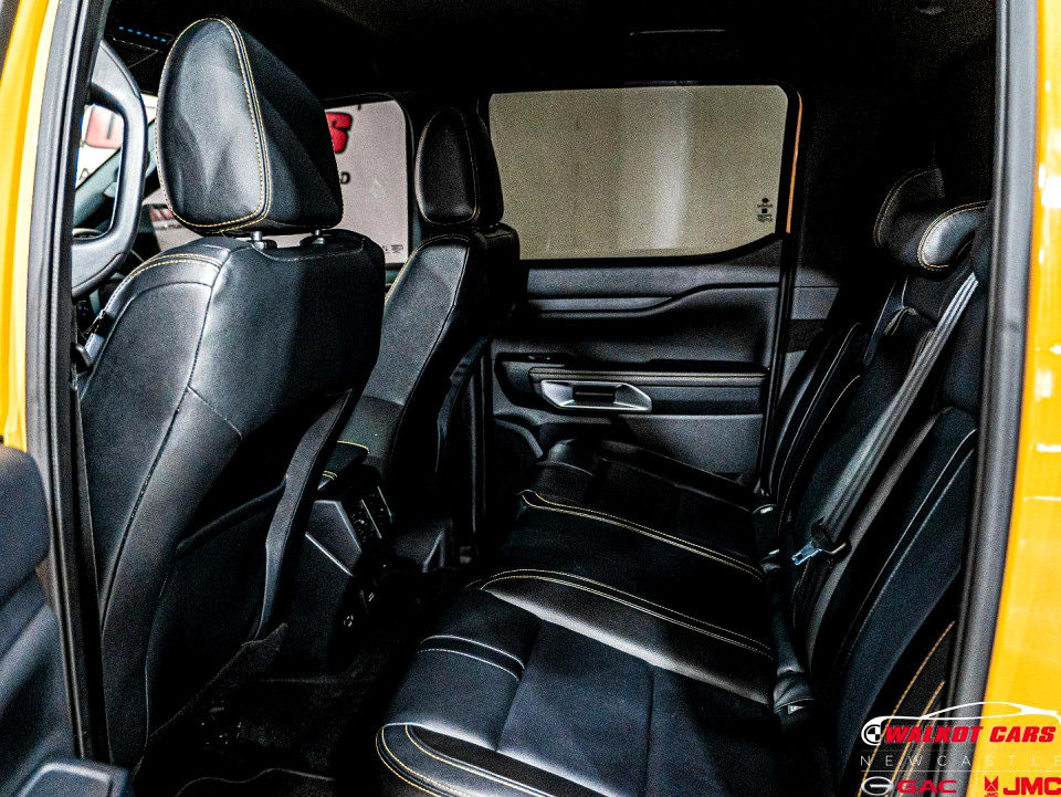Photo 18 of 30