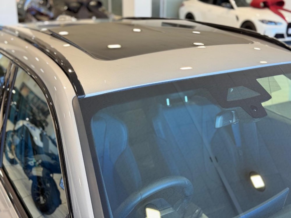 Photo 4 of 28