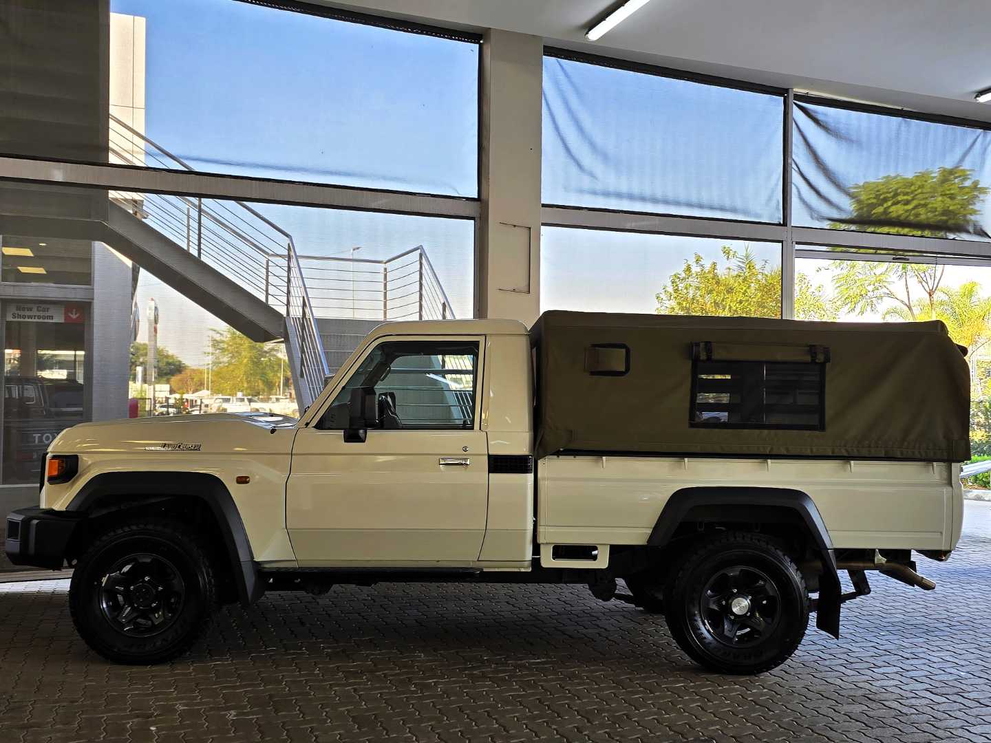 Photo 8 of 20