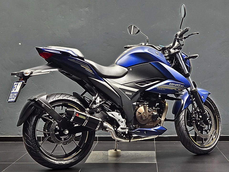 Photo 3 of 18