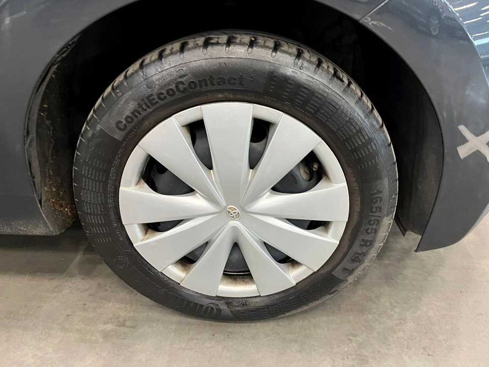 Photo 9 of 14