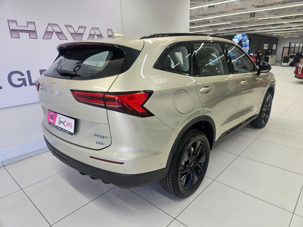Photo 7 of 13