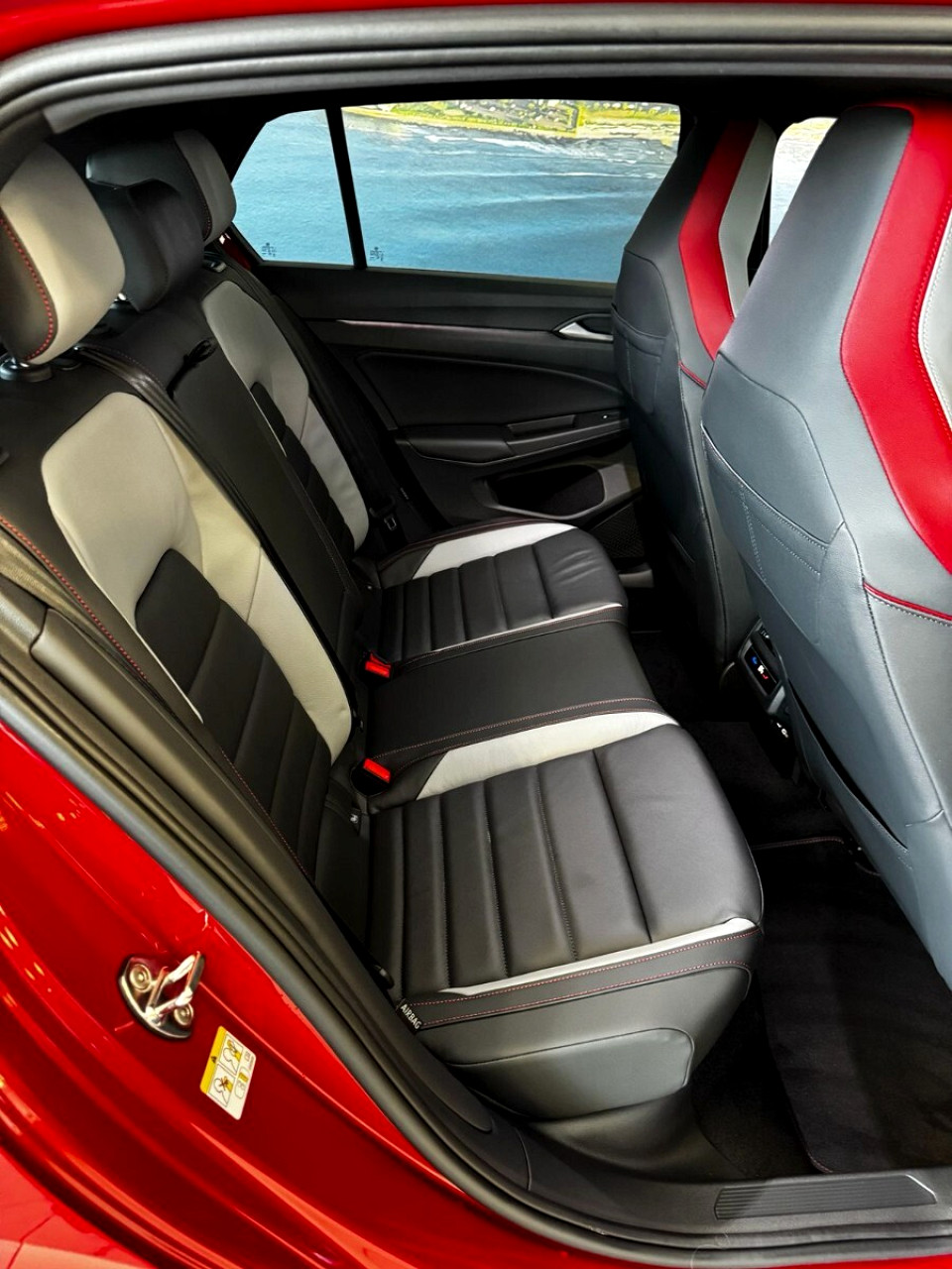 Photo 19 of 25