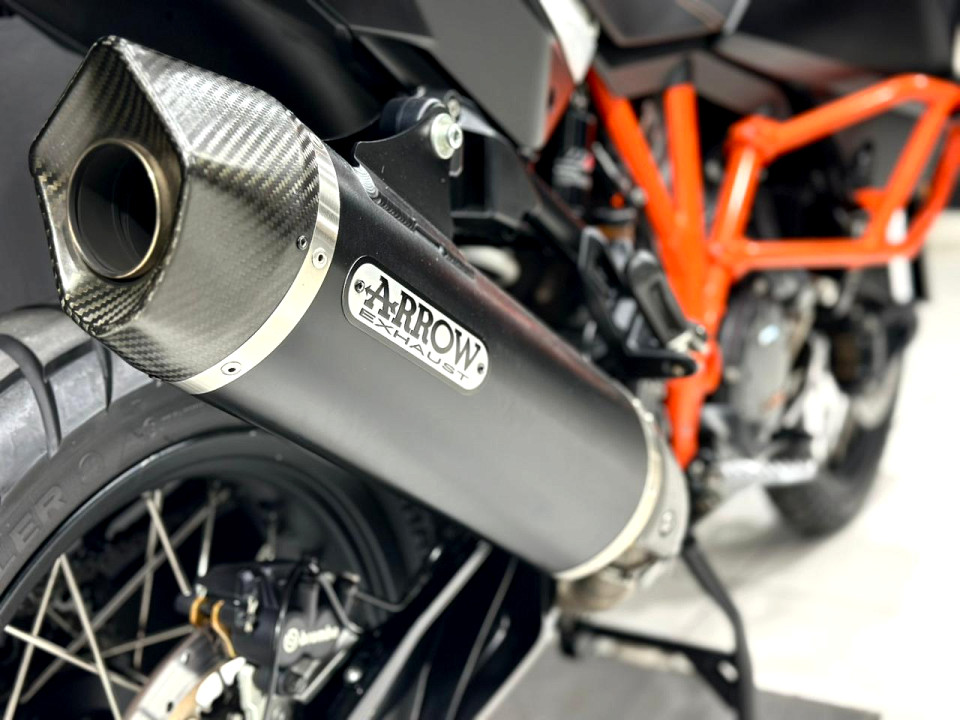 Photo 14 of 16