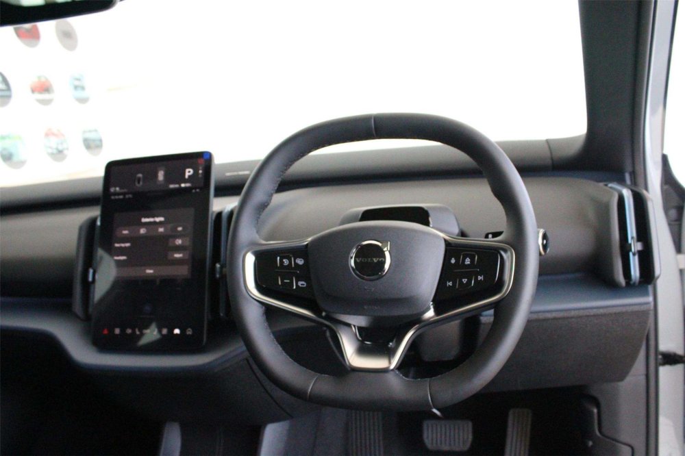 Photo 11 of 20