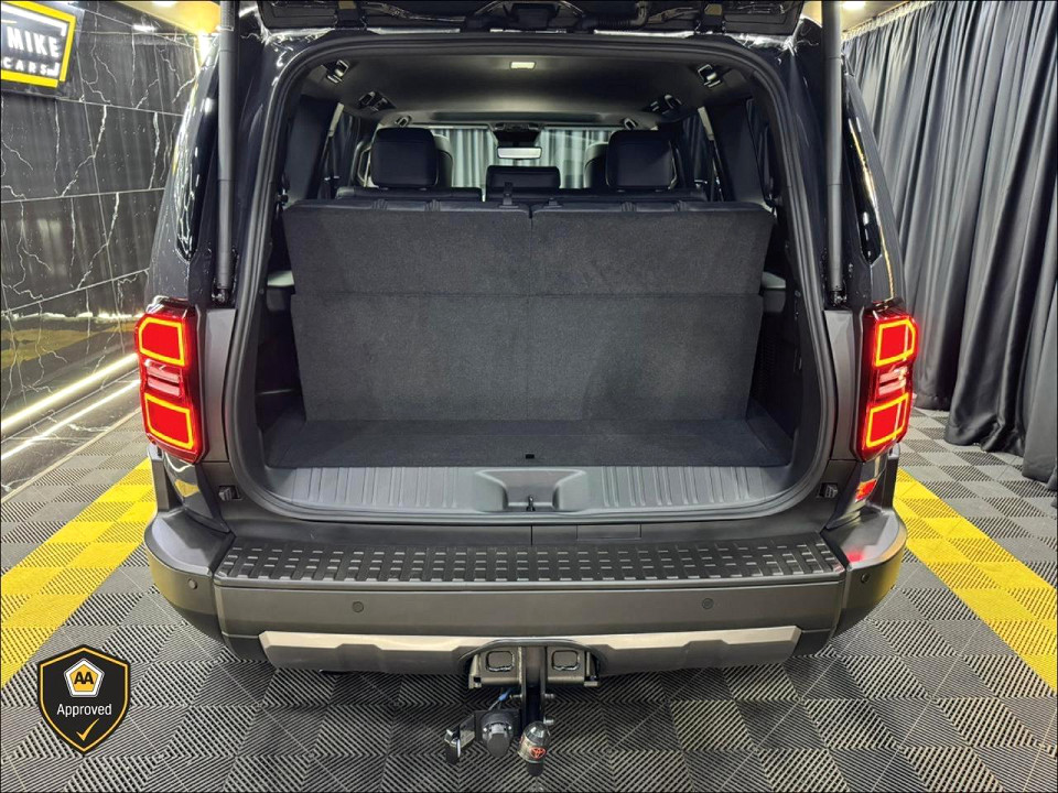 Photo 16 of 18