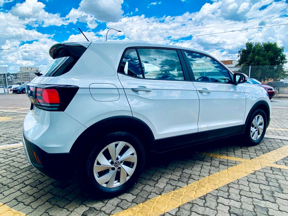 Photo 18 of 21