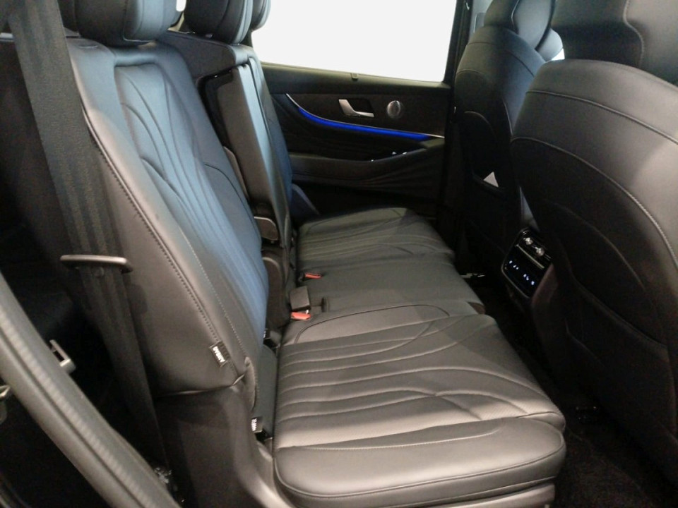 Photo 10 of 20