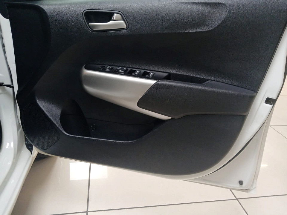Photo 17 of 22