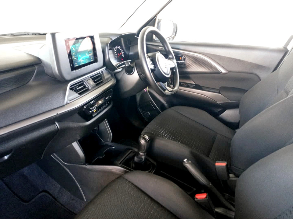 Photo 7 of 27