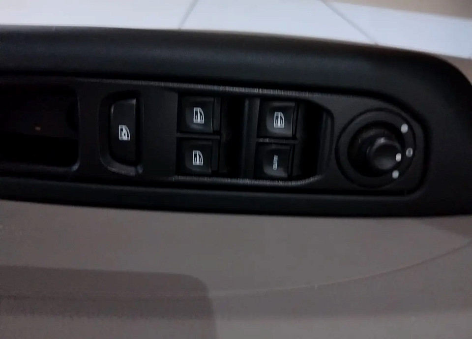 Photo 6 of 6
