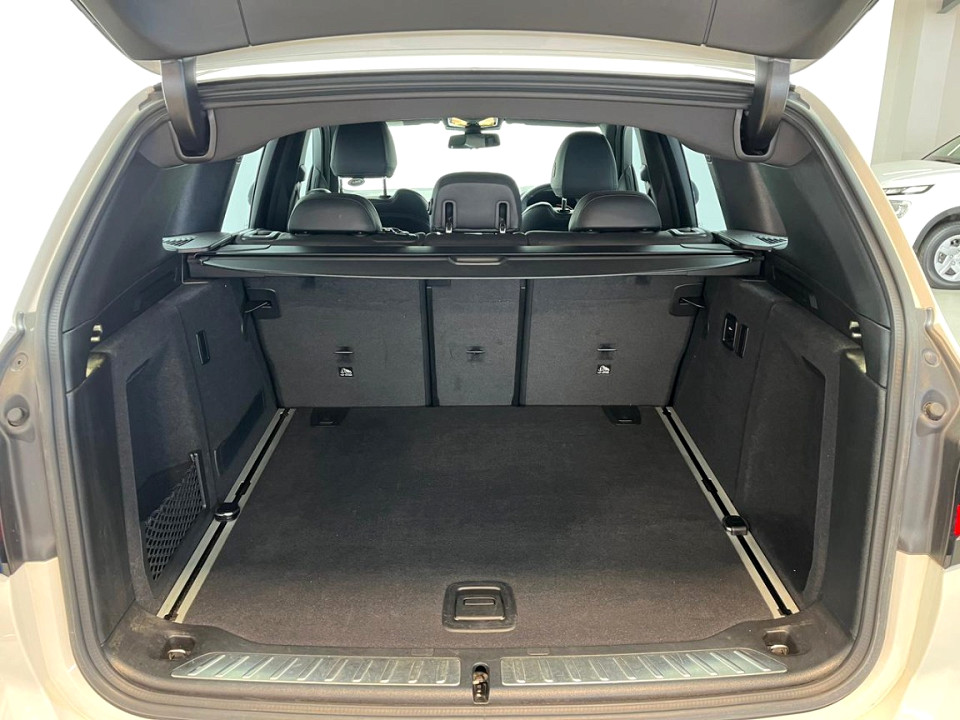 Photo 18 of 20