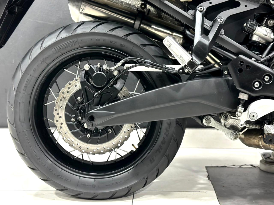 Photo 15 of 16