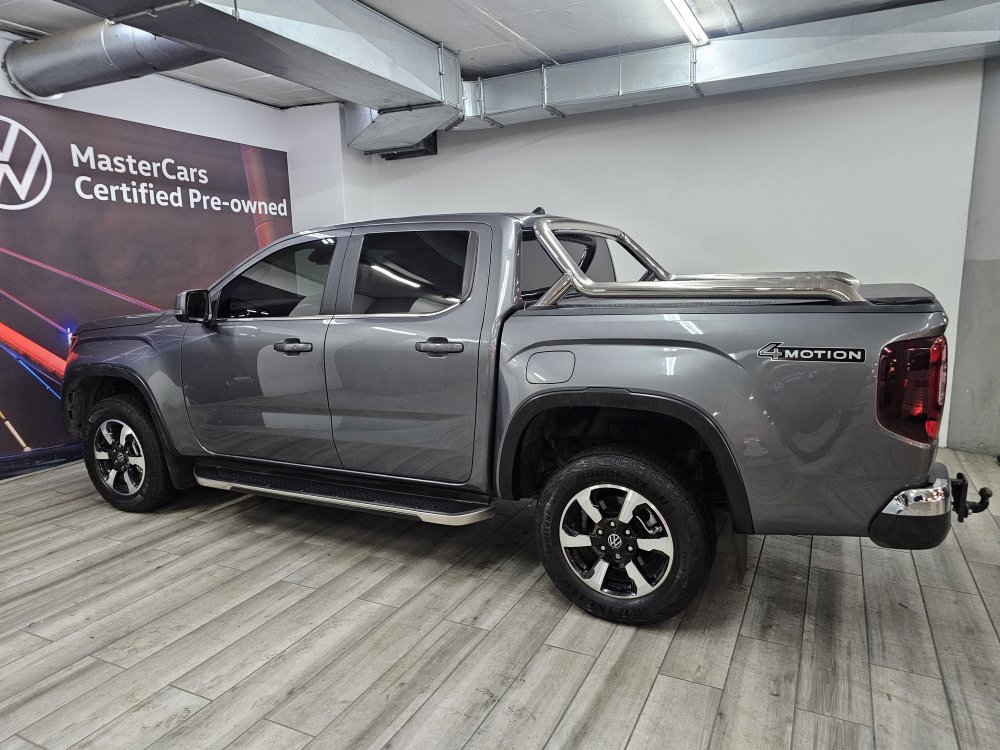 Photo 12 of 14