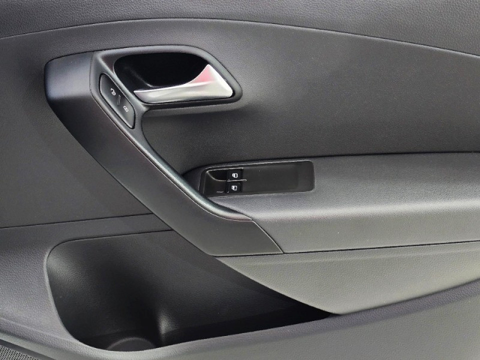 Photo 18 of 19