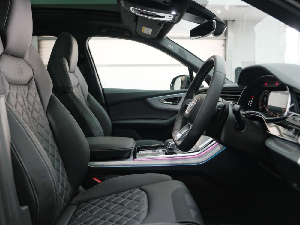 Photo 7 of 27