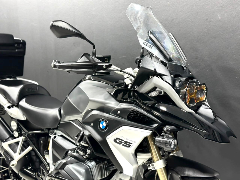 Photo 16 of 16