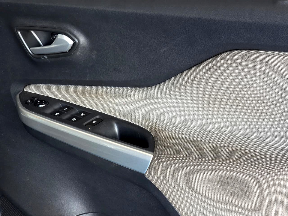 Photo 21 of 26
