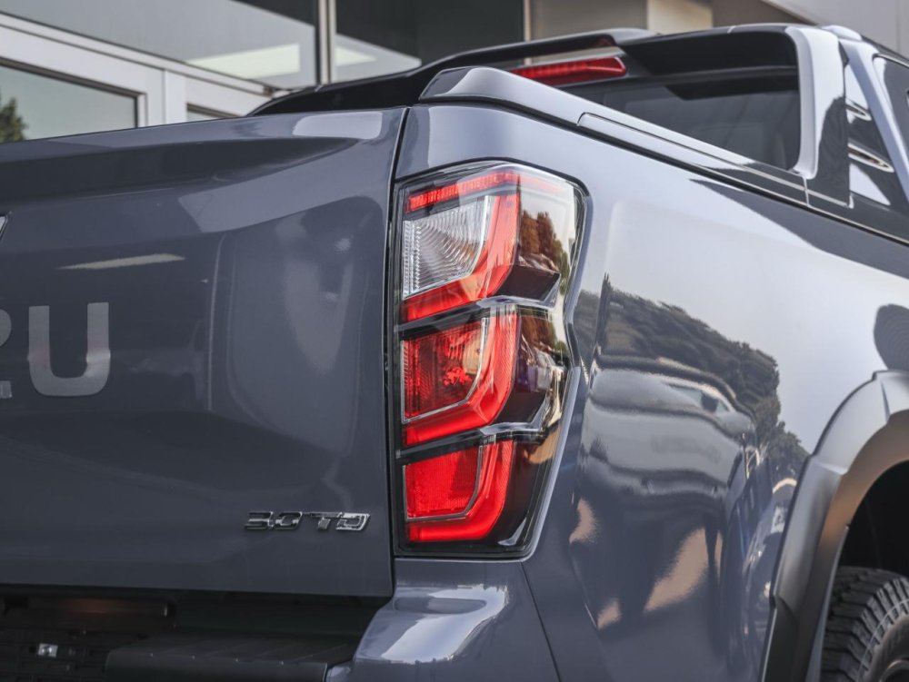 Photo 17 of 31